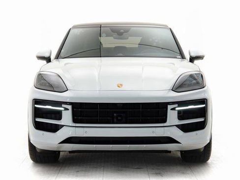 New 2025 Porsche Cayenne GTS image 29