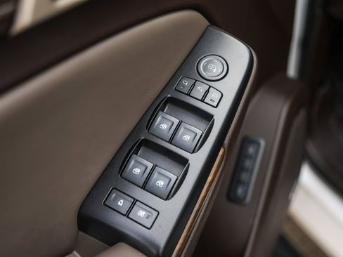 Used 2018 GMC Yukon Denali w/ Denali Ultimate Package image 34