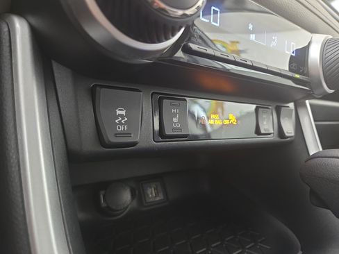 Used 2024 Toyota RAV4 XLE w/ Weather Package AWD/4WD image 25