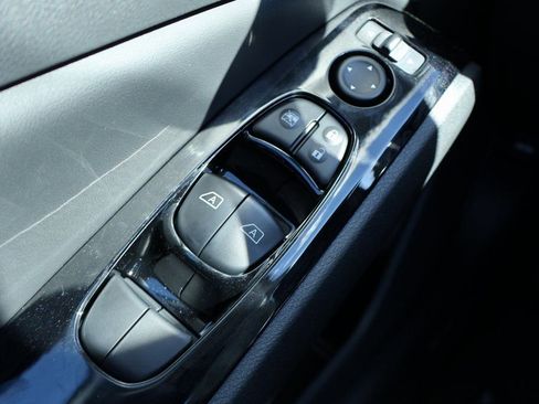 New 2025 Nissan Altima 2.5 SR image 15