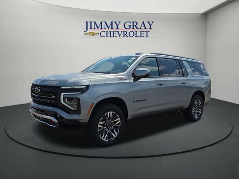 New 2026 Chevrolet Suburban Z71 w/ Z71 Off-Road Package AWD/4WD image 1