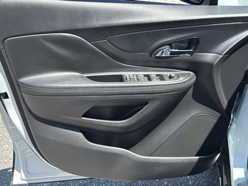 Used 2021 Buick Encore Preferred w/ Safety Package AWD/4WD image 16