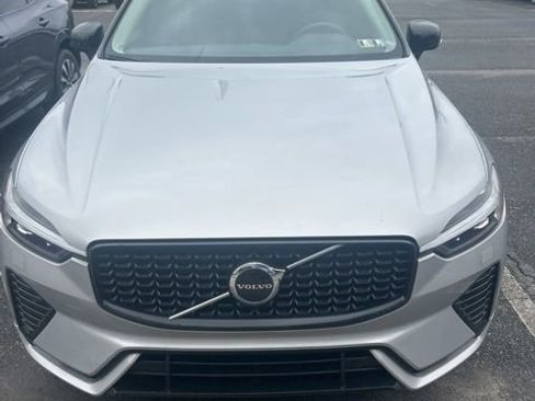 Used 2024 Volvo XC60 B5 Core w/ Climate Package AWD/4WD image 9