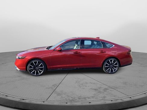 Used 2023 Honda Accord Touring image 6