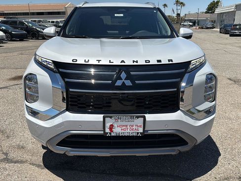New 2026 Mitsubishi Outlander SEL FWD image 2