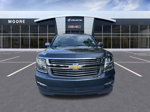 Used 2019 Chevrolet Suburban Premier AWD/4WD image 3