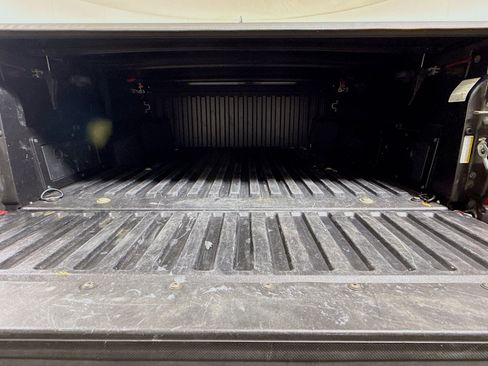 Used 2016 Toyota Tacoma SR5 w/ Towing Package image 33