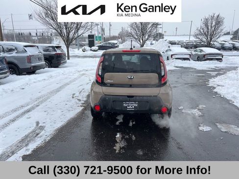 Used 2015 Kia Soul + image 12