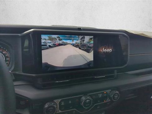 New 2026 Jeep Gladiator Sport AWD/4WD image 10