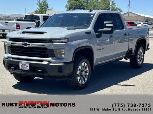 Used 2024 Chevrolet Silverado 2500 Custom w/ Custom Value Package AWD/4WD image 3