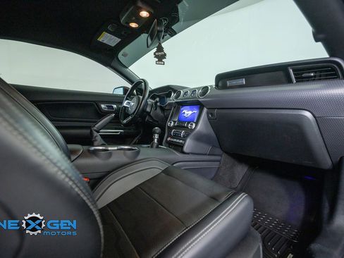 Used 2019 Ford Mustang GT Premium w/ GT Performance Package RWD image 33
