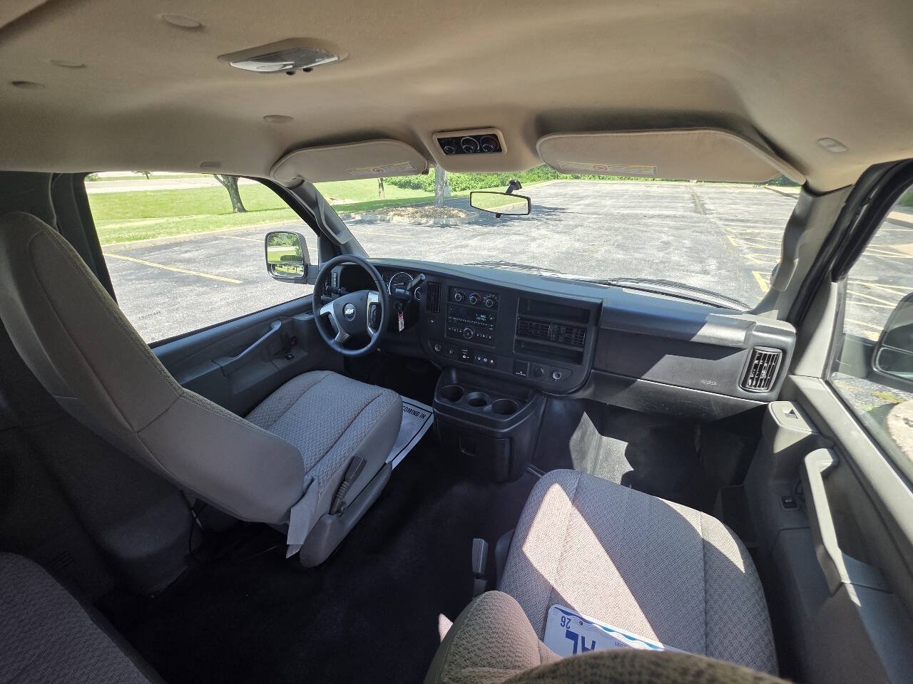 Used 2017 Chevrolet Express 3500 LT w/ LT Preferred Equipment Group RWD image 14