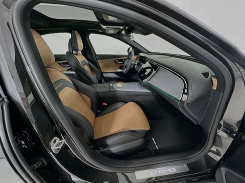New 2026 Mercedes-Benz E 53 AMG e 4MATIC Sedan image 32