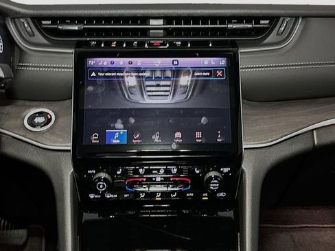 New 2025 Jeep Grand Cherokee L Limited w/ Luxury Tech Group II image 8