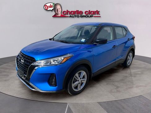 Used 2023 Nissan Kicks S FWD image 1