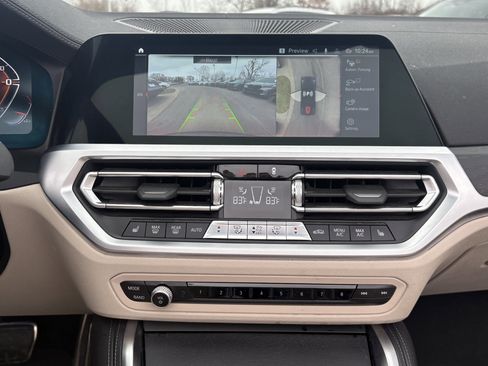 Used 2022 BMW 440i xDrive Convertible w/ Premium Package image 31