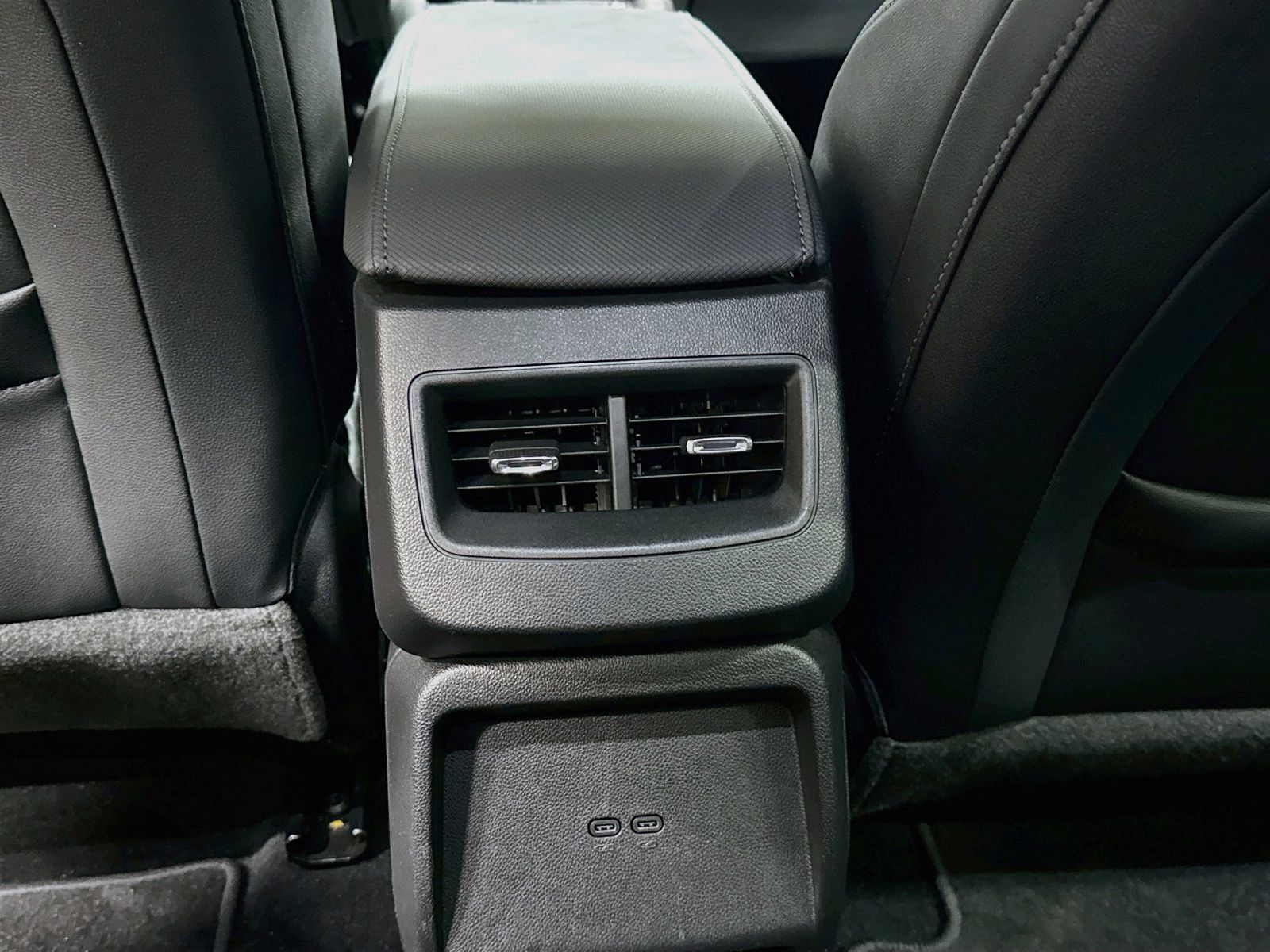 Used 2024 Chevrolet Equinox EV LT FWD image 27