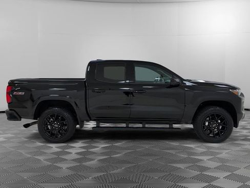 Certified 2024 Chevrolet Colorado Z71 w/ LPO, Dark Essentials Package AWD/4WD image 6