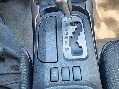 Used 2008 Toyota 4Runner SR5 AWD/4WD image 37