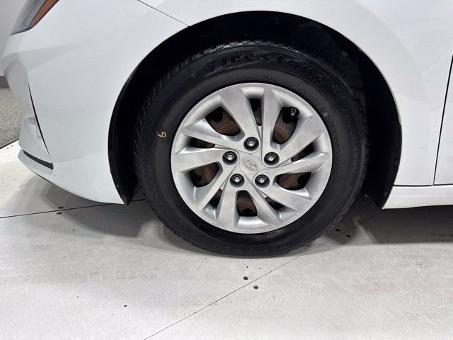 Used 2020 Hyundai Elantra SE w/ Cargo Package (C1) FWD image 5