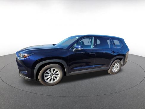 Used 2025 Toyota Grand Highlander FWD image 4