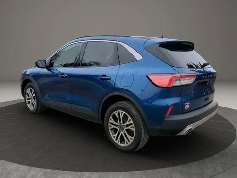 Used 2022 Ford Escape SEL w/ Technology Package AWD/4WD image 3