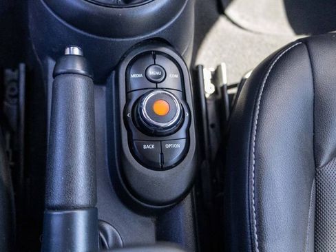 Used 2020 MINI Cooper 2-Door Hardtop image 23