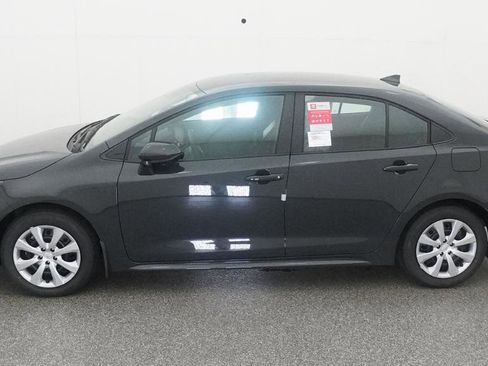 Used 2026 Toyota Corolla LE FWD image 39