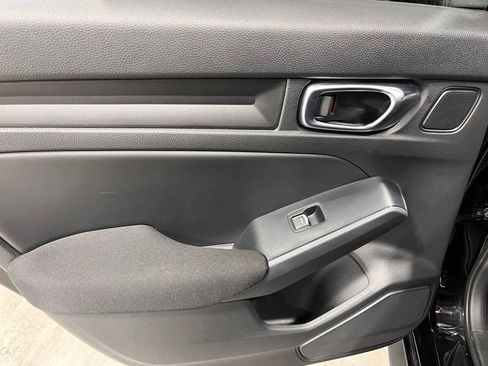Used 2025 Honda Civic Sport image 12