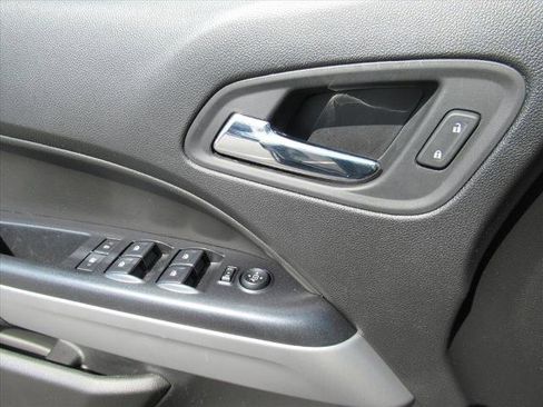 Used 2021 Chevrolet Colorado LT w/ LT Convenience Package image 19