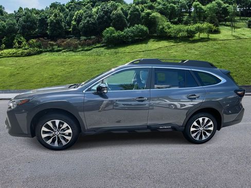 Used 2025 Subaru Outback Limited w/ Popular Package #2 AWD/4WD image 2