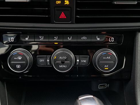 Used 2019 Volkswagen Jetta SE FWD image 21