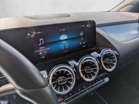 Used 2022 Mercedes-Benz GLA 250 4MATIC w/ Premium Package Lite image 14