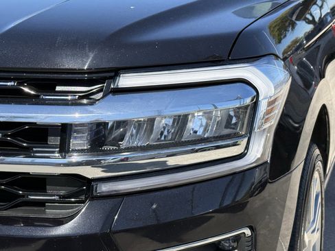 Used 2024 Ford Expedition Max Limited image 11