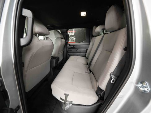 Used 2025 Toyota Tacoma SR5 AWD/4WD image 23
