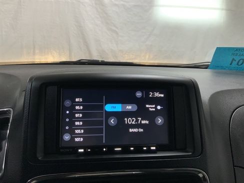 Used 2019 Dodge Grand Caravan SXT image 24