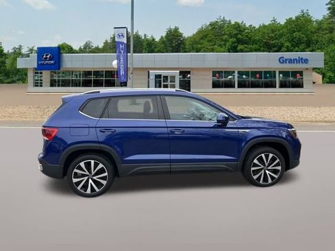 Used 2022 Volkswagen Taos SE image 5