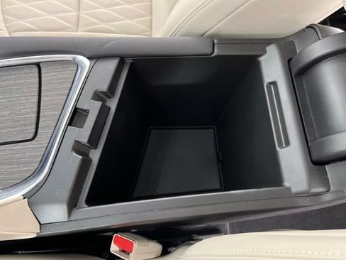 Used 2023 Buick Enclave Avenir w/ Avenir Technology Package FWD image 31