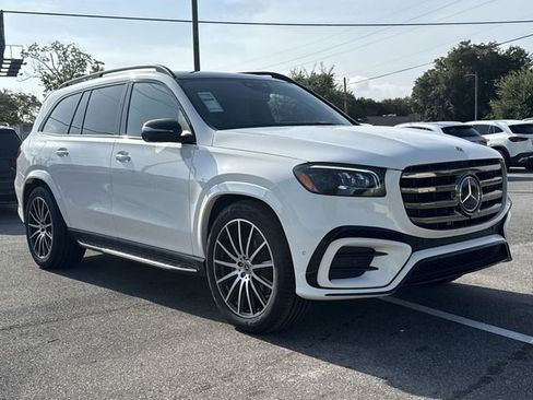 New 2025 Mercedes-Benz GLS 580 4MATIC image 2