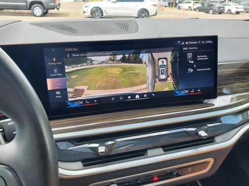 Used 2025 BMW X5 xDrive40i w/ Premium Package AWD/4WD image 19