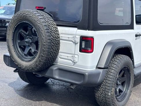 Used 2022 Jeep Wrangler Sport AWD/4WD image 8