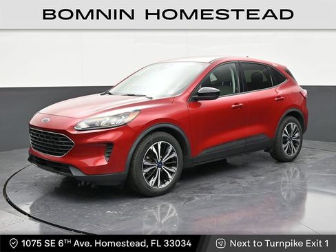 Used 2021 Ford Escape SE w/ SE Sport Appearance Package image 1