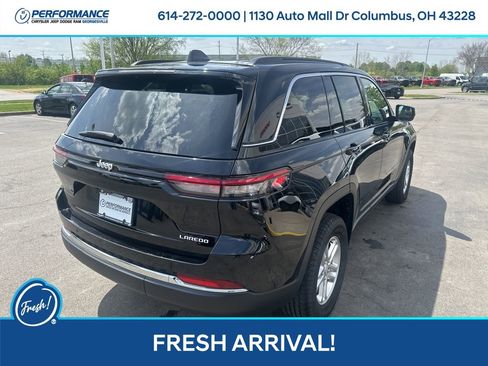 Used 2025 Jeep Grand Cherokee Laredo image 4