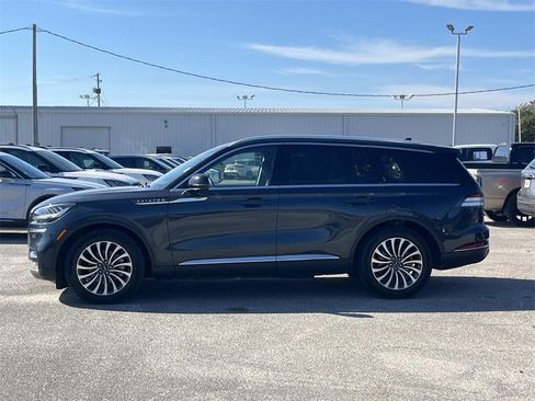 Used 2021 Lincoln Aviator Reserve w/ Elements Package Plus image 2