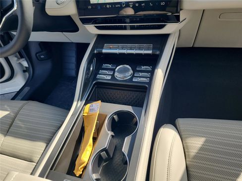 New 2026 Lincoln Nautilus Reserve AWD/4WD image 29