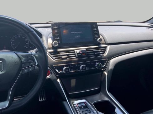 Used 2019 Honda Accord Sport image 7