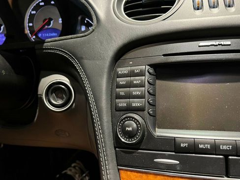 Used 2006 Mercedes-Benz SL 65 AMG image 26