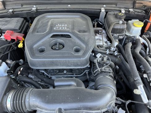 Used 2022 Jeep Wrangler Unlimited Sahara w/ Cold Weather Group image 33