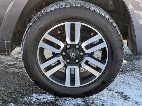 Used 2023 Toyota 4Runner Limited image 11