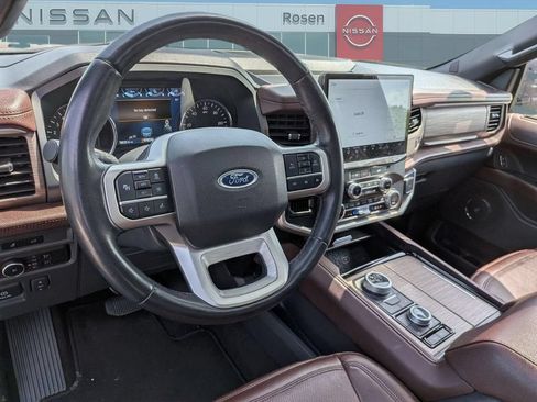 Used 2023 Ford Expedition Limited AWD/4WD image 13